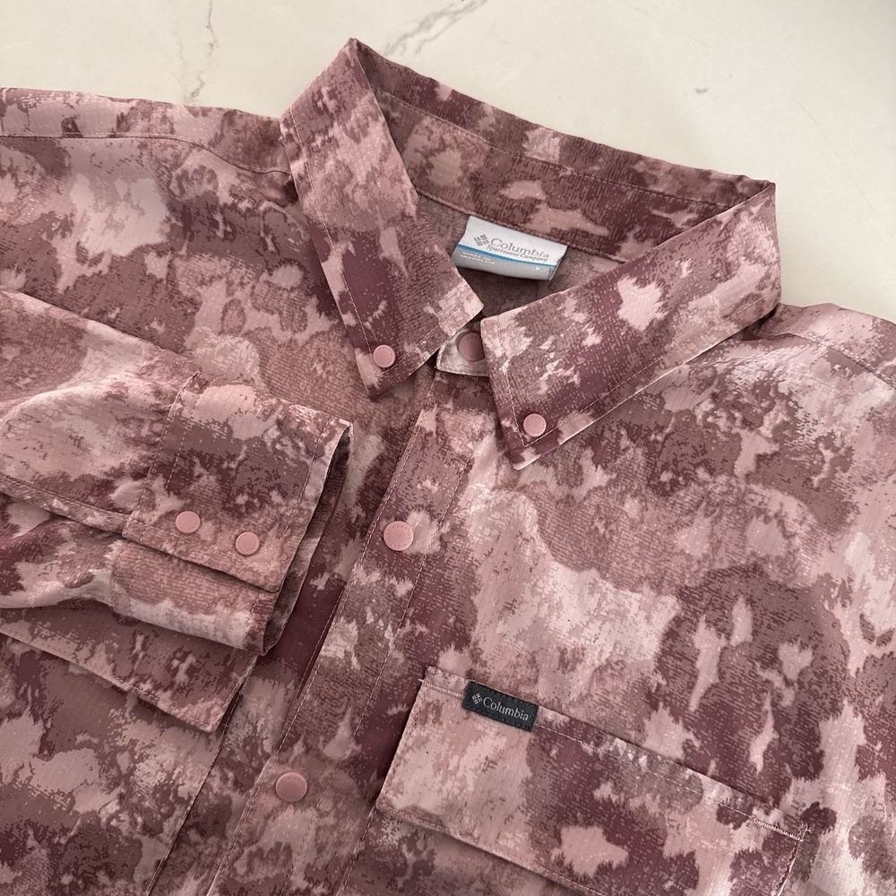 Columbia Elevated View Utility Long Sleeve Shirt Women's Pink Camo Gorpcore Sz L - Picture 3 of 16